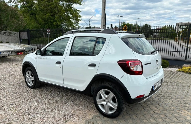 Dacia Sandero Stepway cena 25900 przebieg: 211000, rok produkcji 2015 z Łosice małe 379